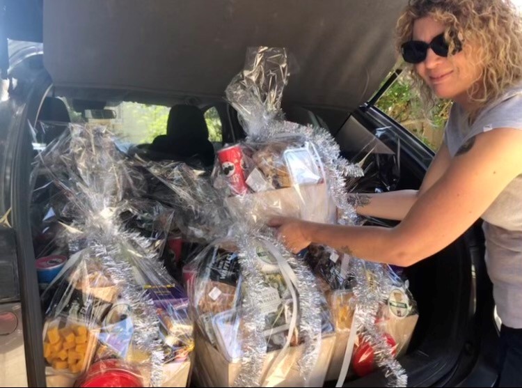 Hamper car Sample Image
